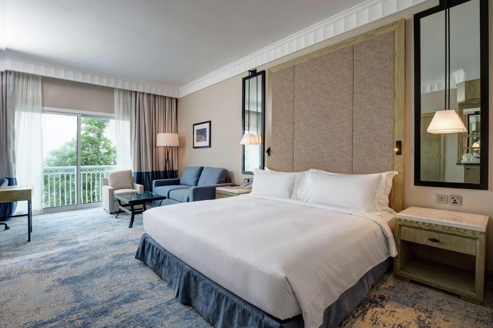 Hilton 5*